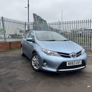 Reservation Payment for - Toyota Auris 1.6 V-Matic Icon Multidrive S 2013