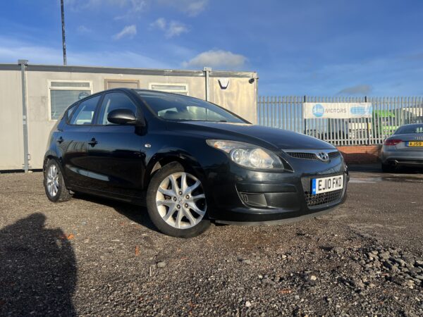 Reservation Payment for - Hyundai i30 1.6 Comfort 2010