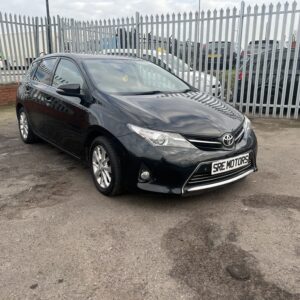 Reservation Payment for - Toyota Auris 1.4 D-4D Excel 2013